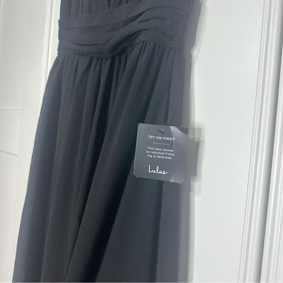 Lulu's Small Black Maxi Dress with V-Neck and Slit (b1) - Picture 7 of 11